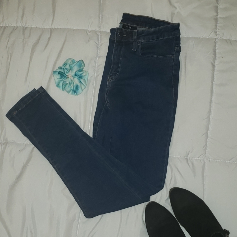 High waisted skinny jeans